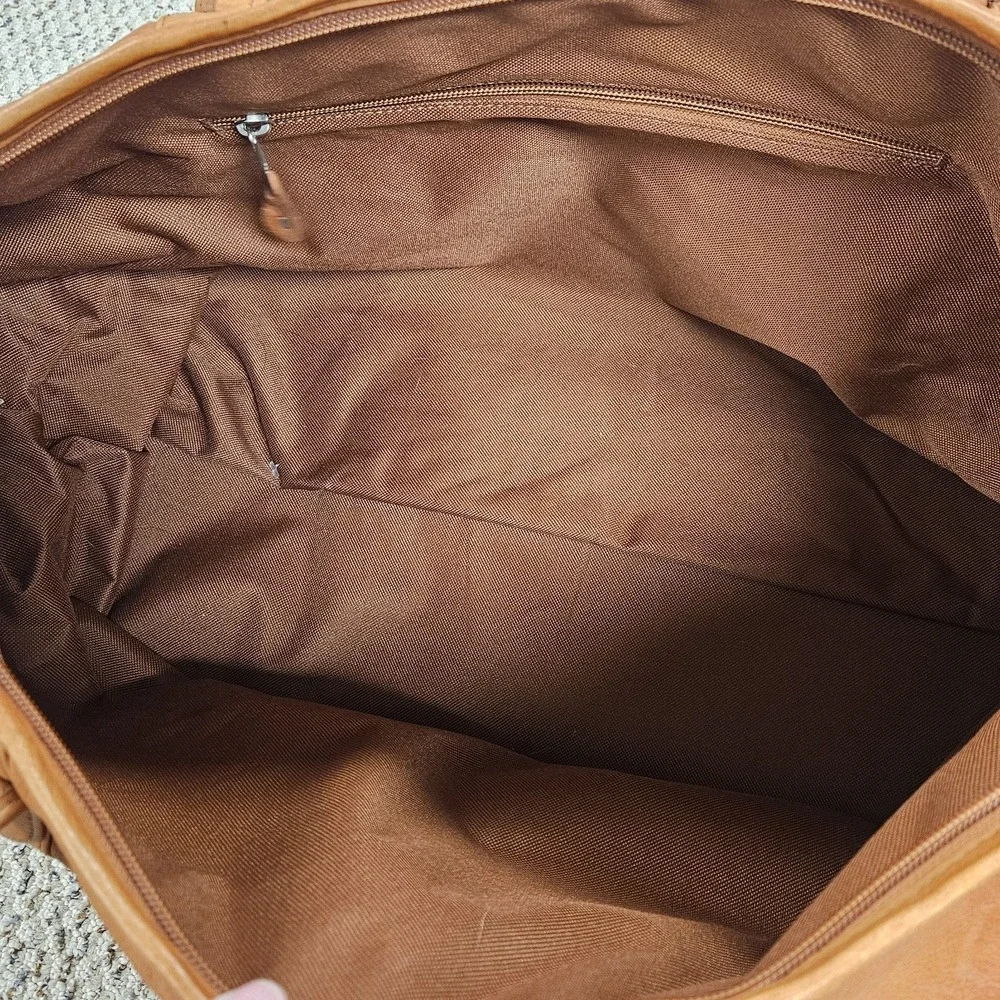 Promotional Canyon Outback Leather Goods  Golden‎ Brown Leather Dufflel  Travel